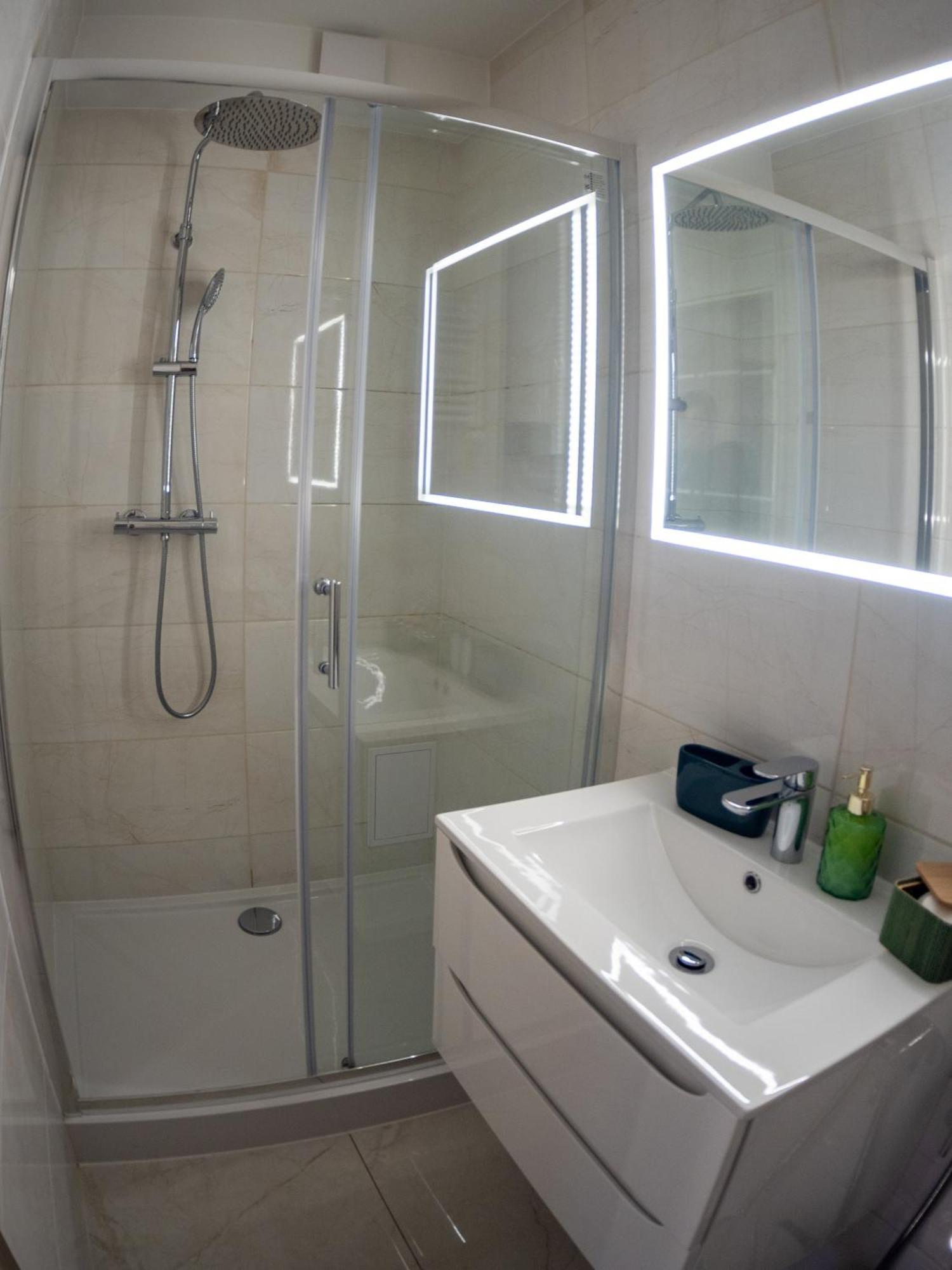 Apartament Classic Comfort Aleja Nmp 8 - Free Parking Czestochowa Luaran gambar